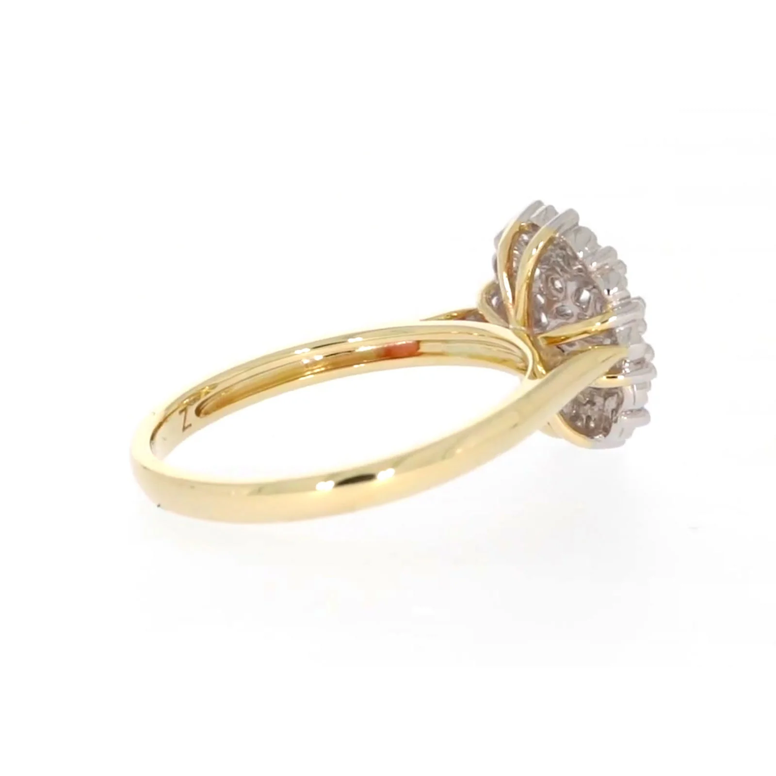 9ct Two Tone Gold Round Brilliant Cut 0.10 CARAT tw of Diamonds Ring - Image 51