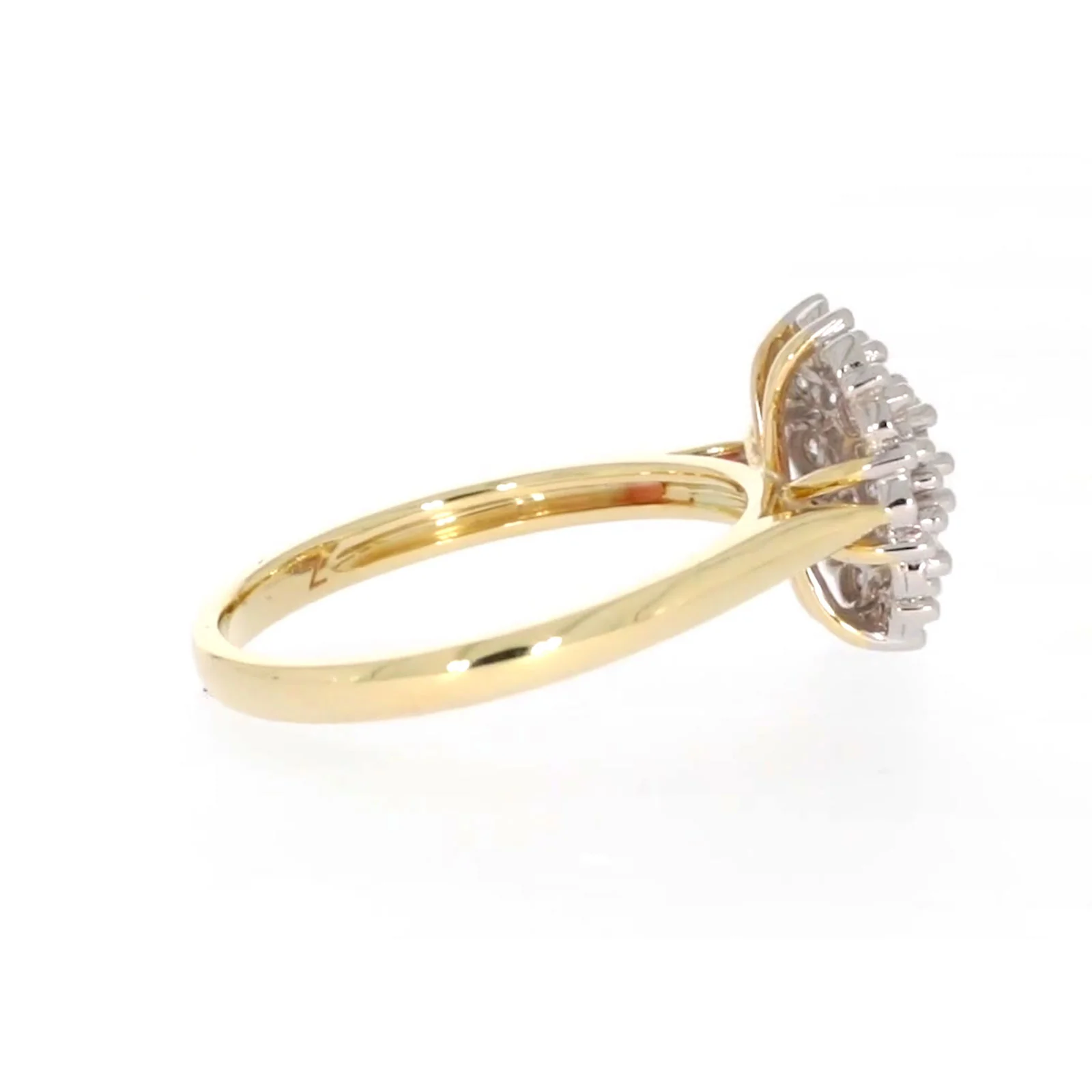 9ct Two Tone Gold Round Brilliant Cut 0.10 CARAT tw of Diamonds Ring - Image 54