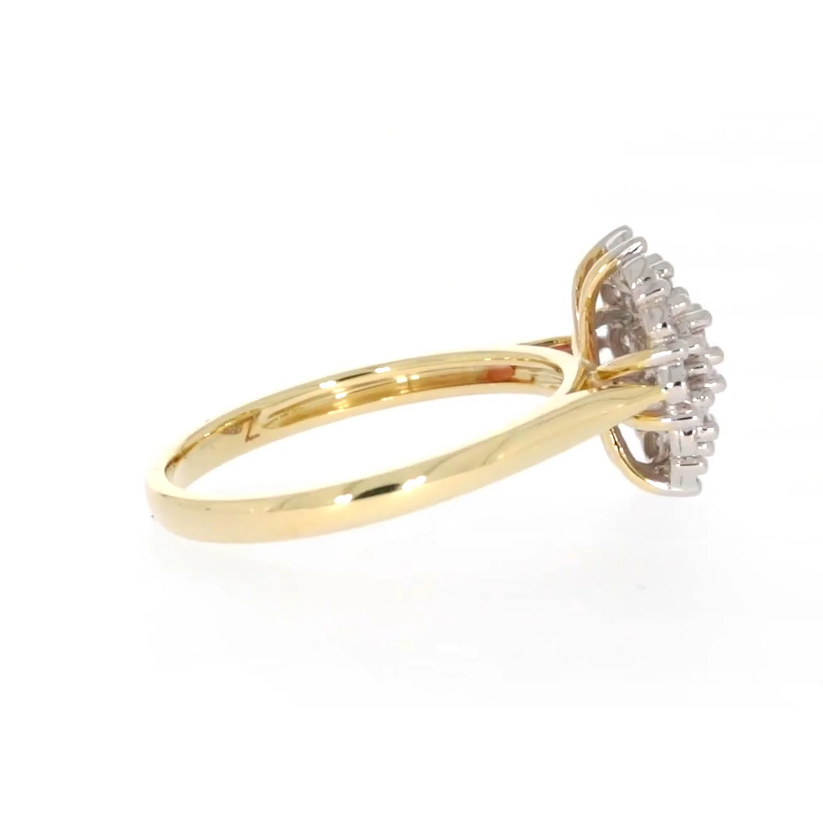 9ct Two Tone Gold Round Brilliant Cut 0.10 CARAT tw of Diamonds Ring - Image 55