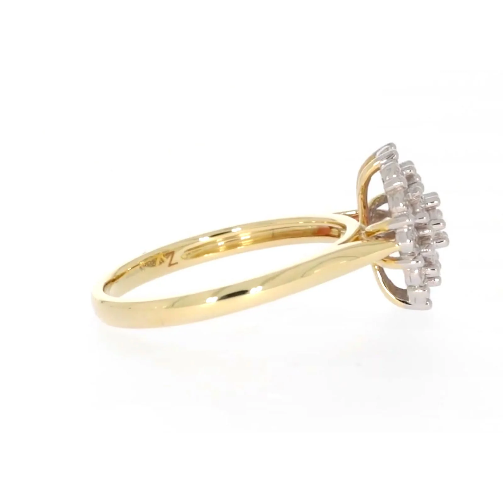 9ct Two Tone Gold Round Brilliant Cut 0.10 CARAT tw of Diamonds Ring - Image 57