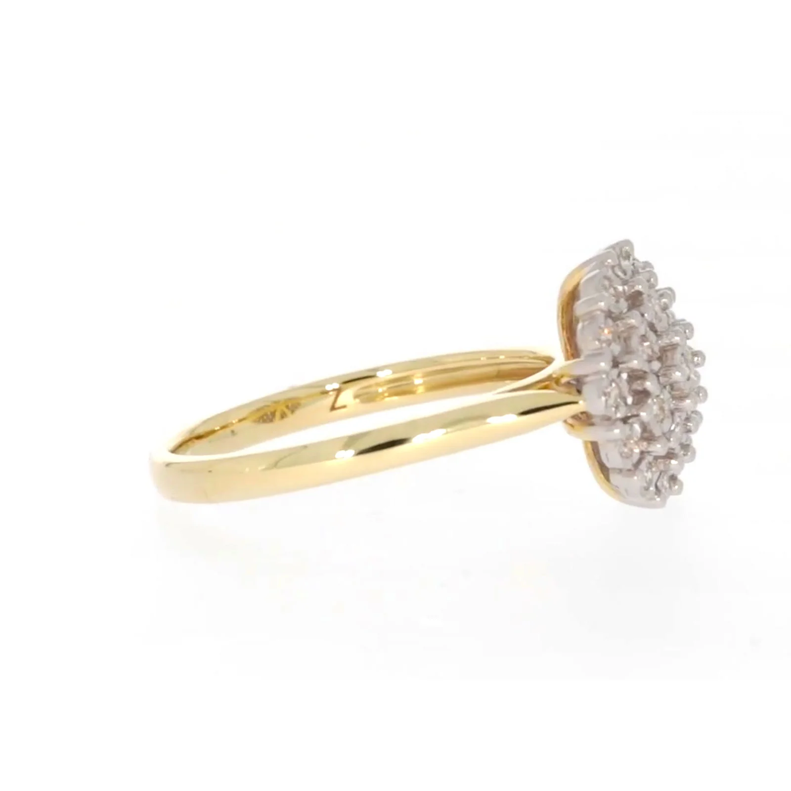 9ct Two Tone Gold Round Brilliant Cut 0.10 CARAT tw of Diamonds Ring - Image 61