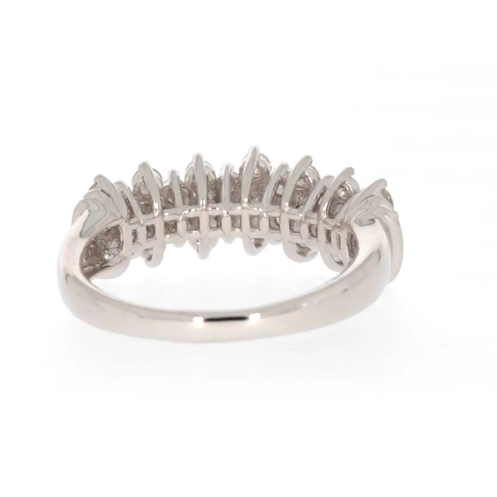 Sterling Silver Round Brilliant Cut 1 Carat tw of Diamonds Ring - Image 40
