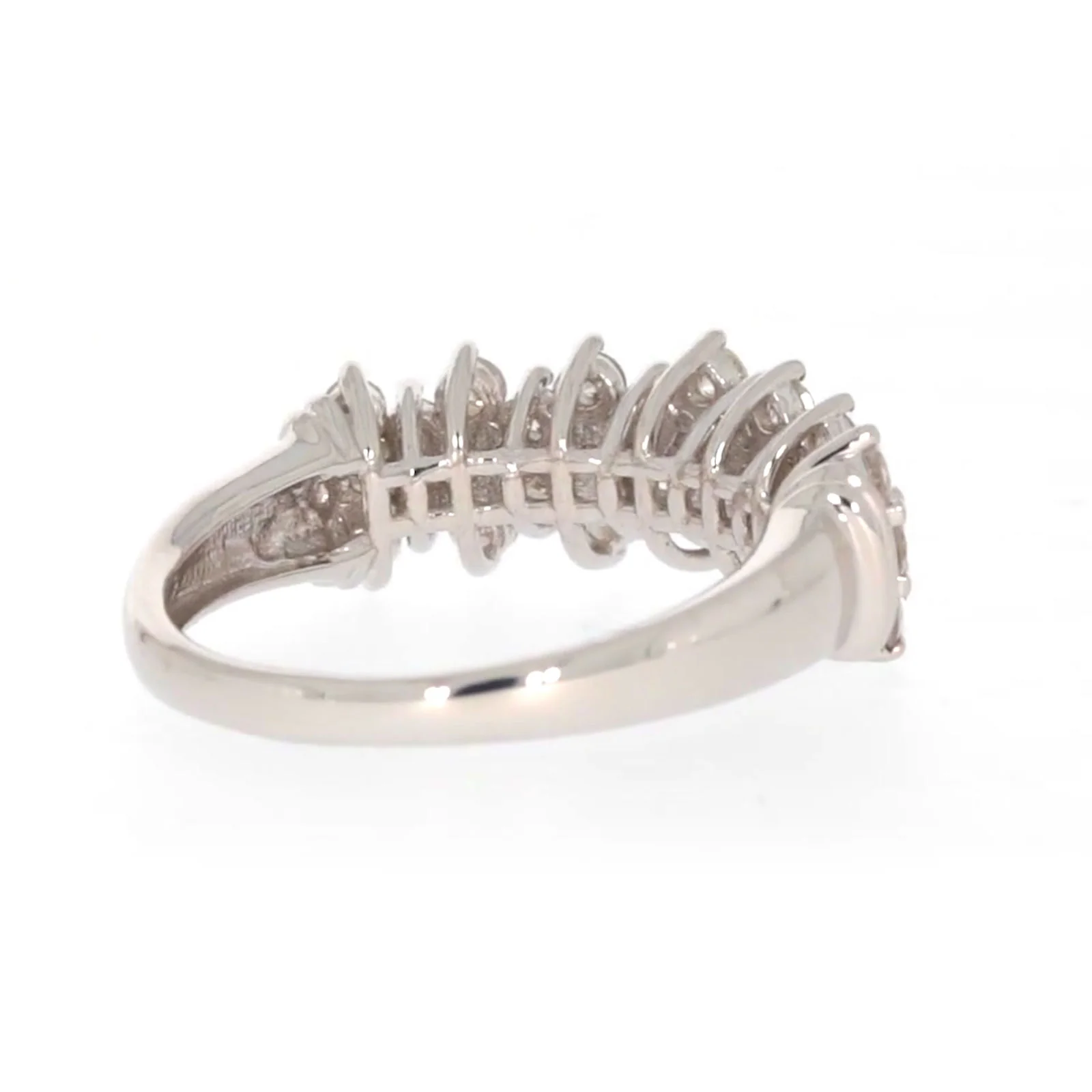 Sterling Silver Round Brilliant Cut 1 Carat tw of Diamonds Ring - Image 45