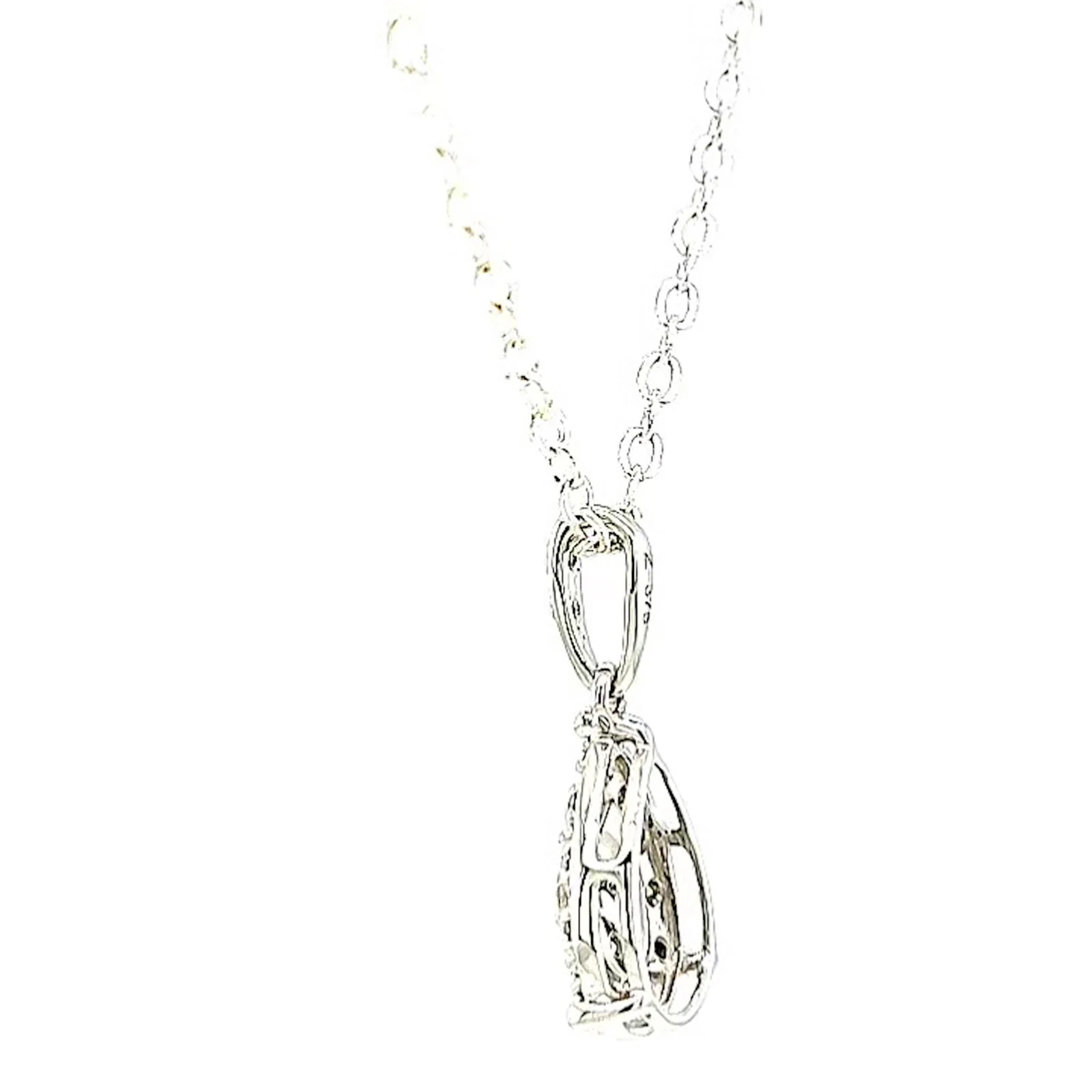 9ct White Gold Round Brilliant Cut 0.10 CARAT tw of Diamonds Pendant - Image 27