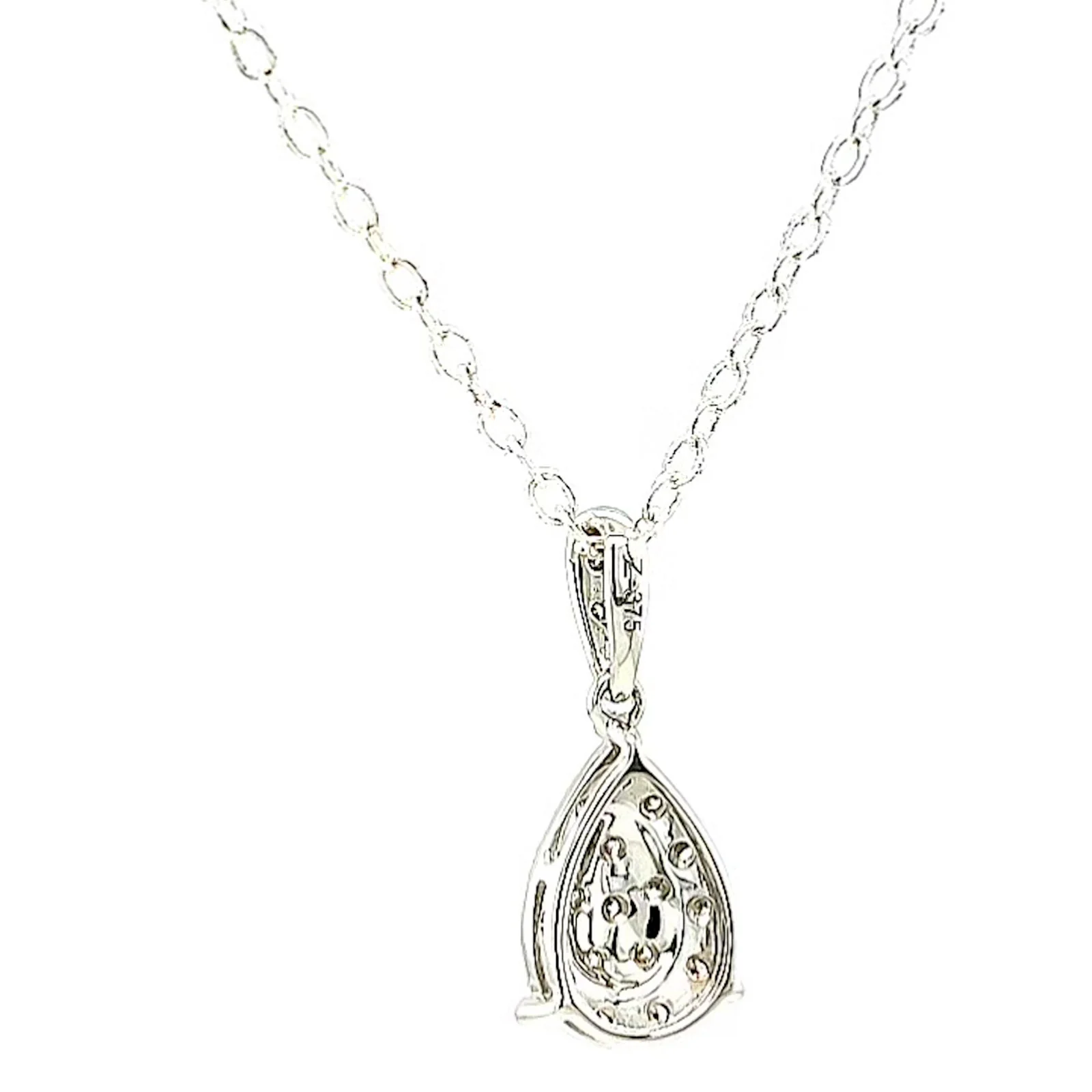 9ct White Gold Round Brilliant Cut 0.10 CARAT tw of Diamonds Pendant - Image 36