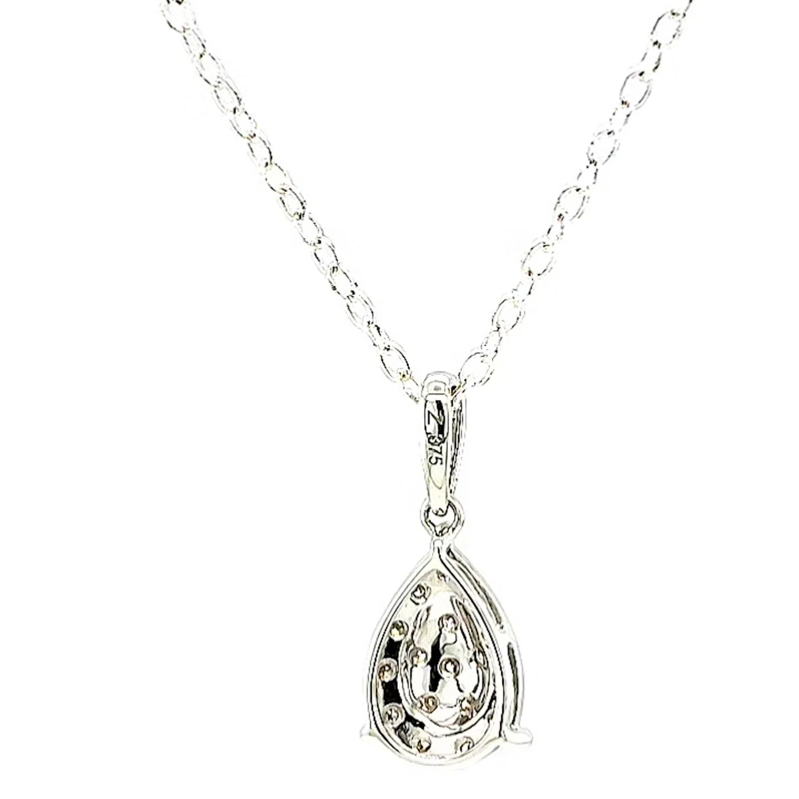 9ct White Gold Round Brilliant Cut 0.10 CARAT tw of Diamonds Pendant - Image 43