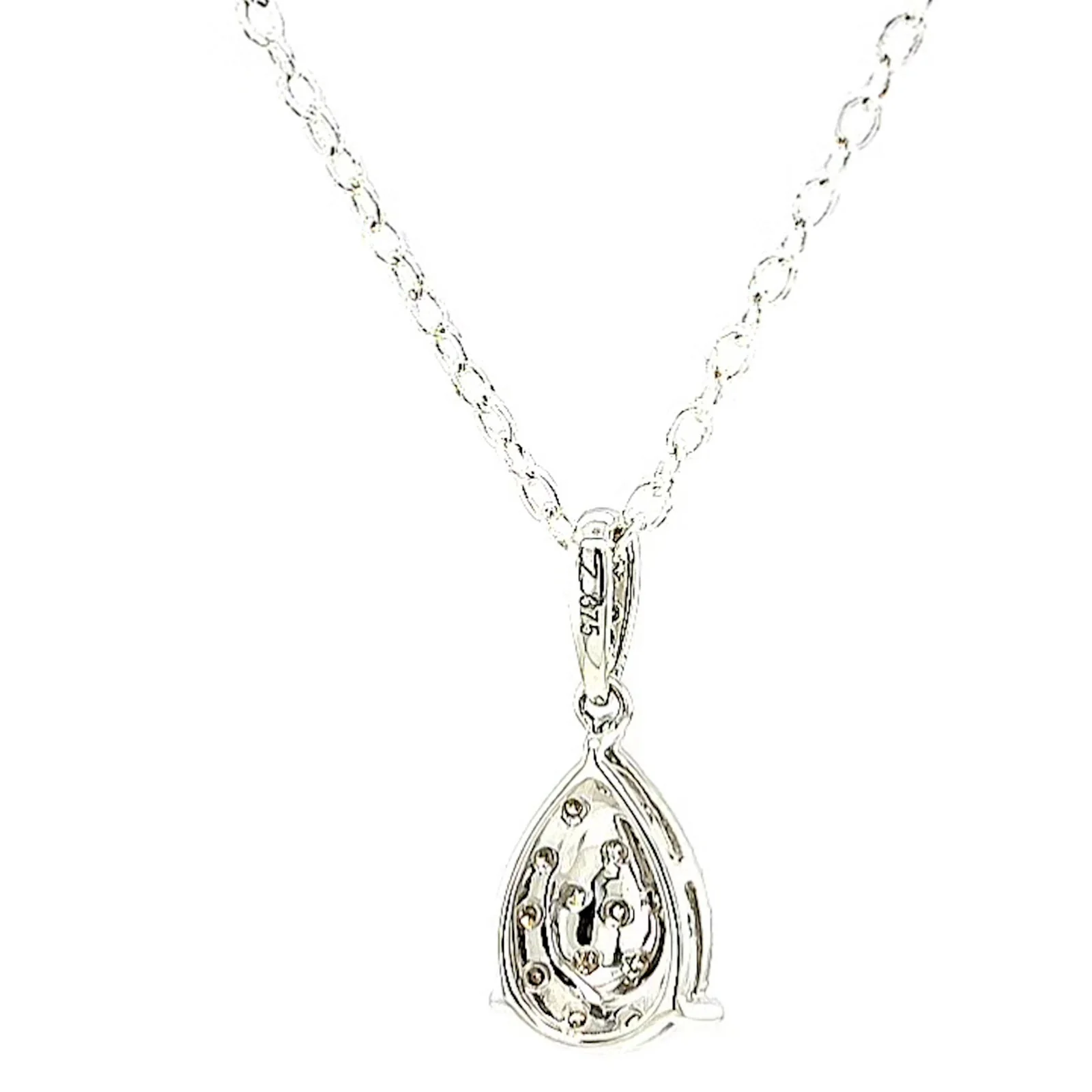 9ct White Gold Round Brilliant Cut 0.10 CARAT tw of Diamonds Pendant - Image 44