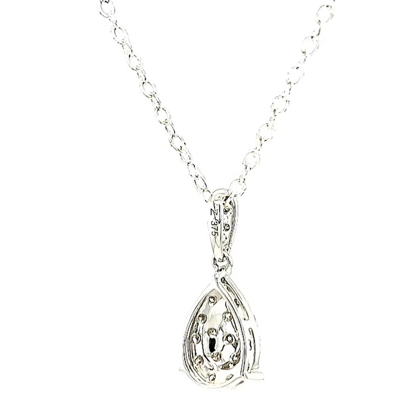 9ct White Gold Round Brilliant Cut 0.10 CARAT tw of Diamonds Pendant - Image 46