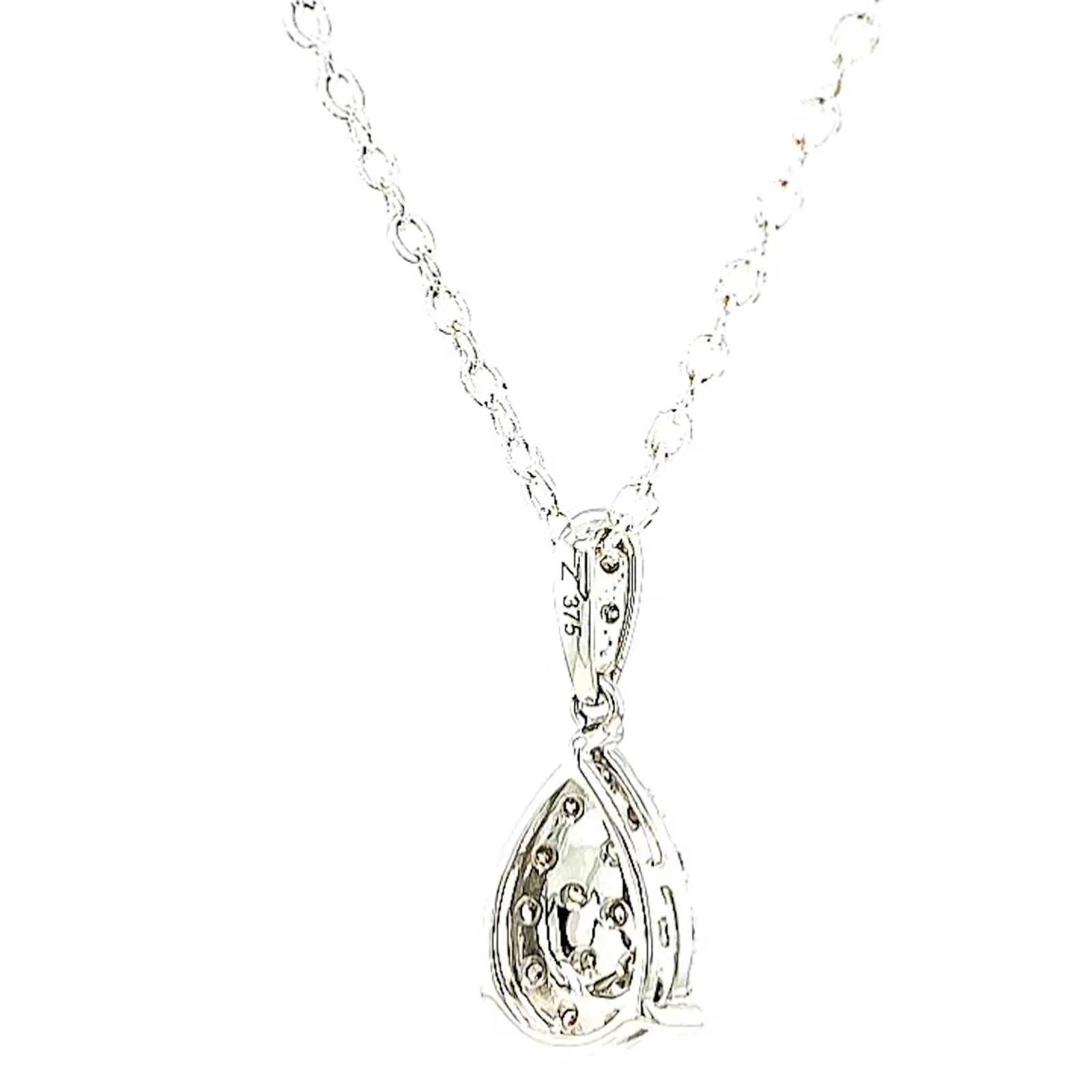 9ct White Gold Round Brilliant Cut 0.10 CARAT tw of Diamonds Pendant - Image 47