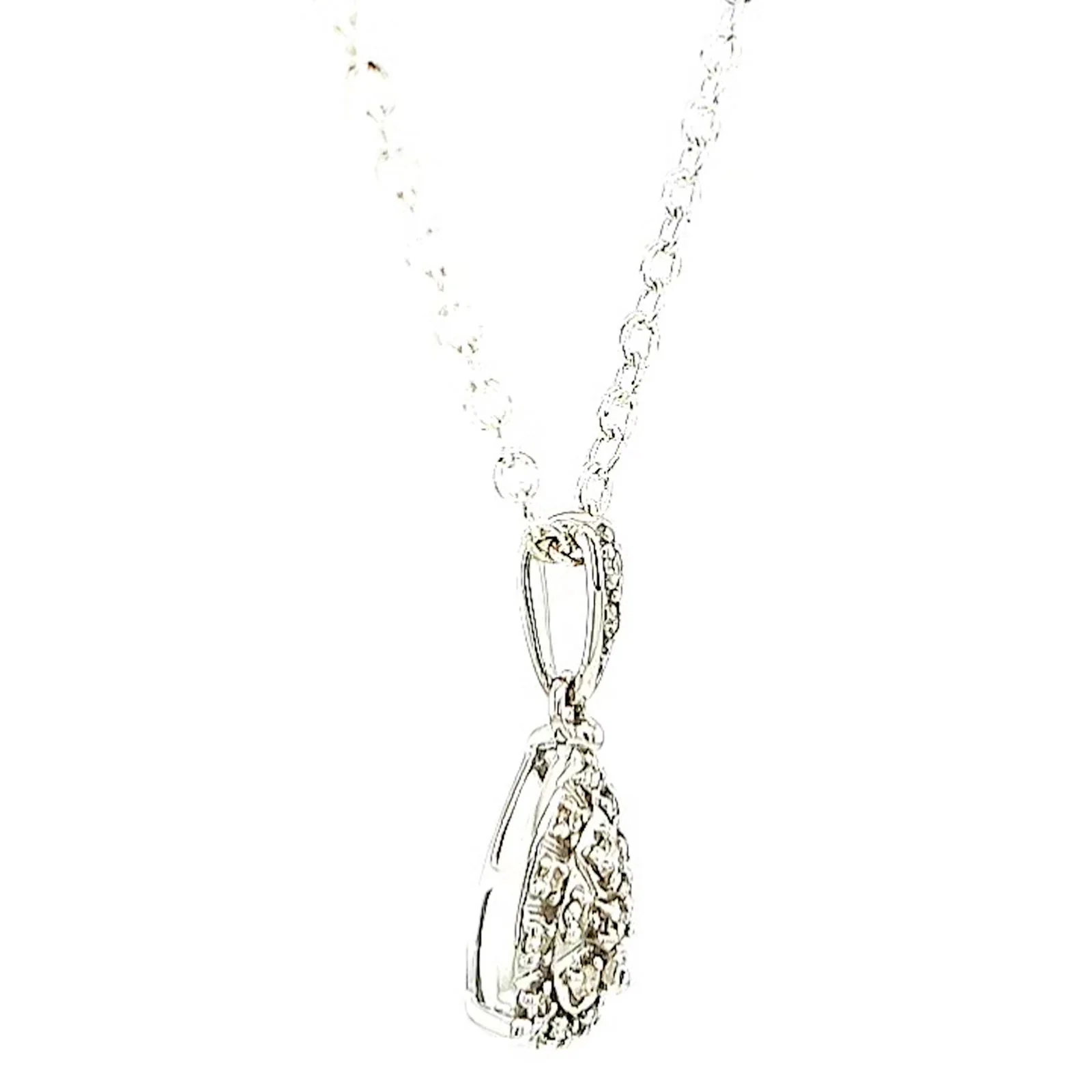 9ct White Gold Round Brilliant Cut 0.10 CARAT tw of Diamonds Pendant - Image 64