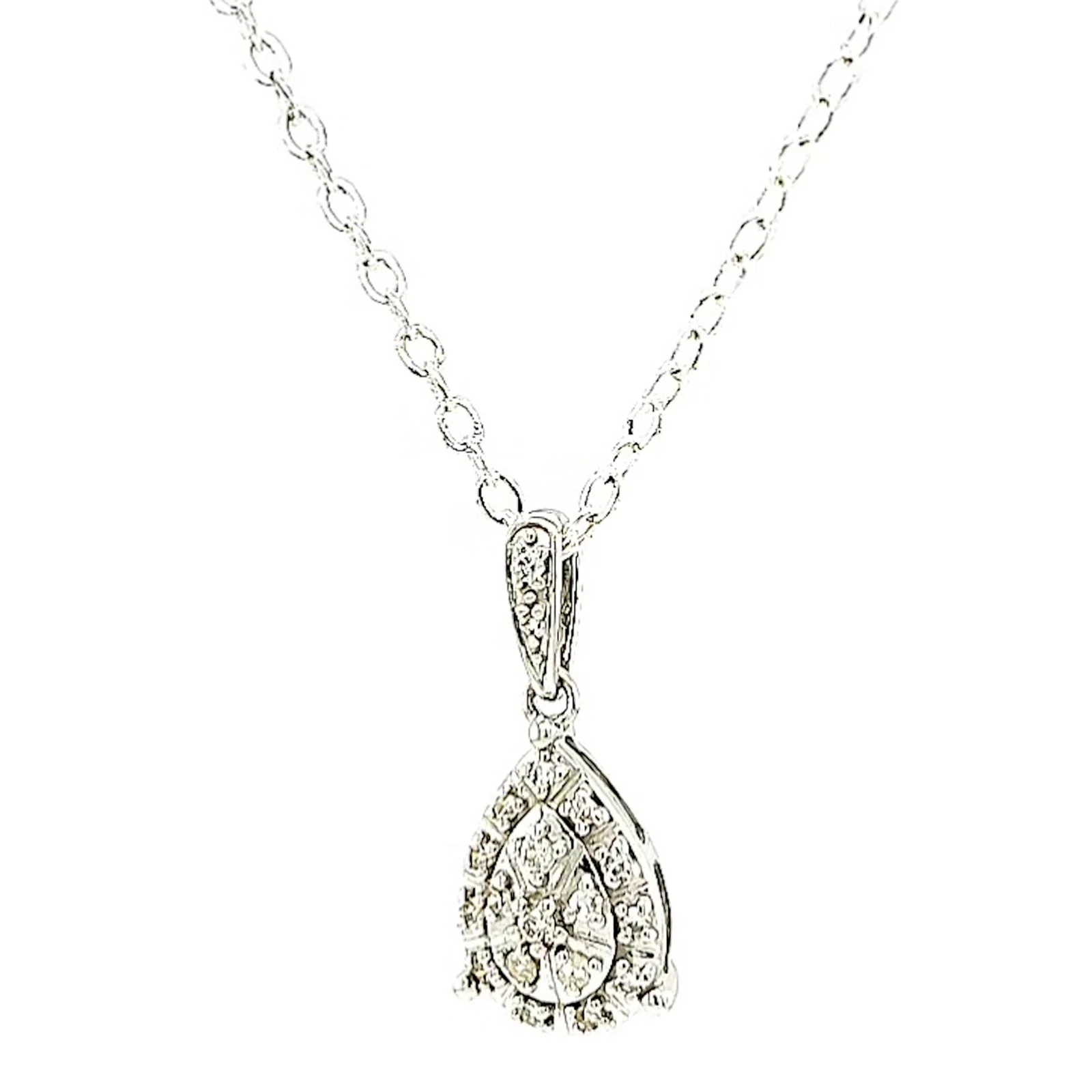 9ct White Gold Round Brilliant Cut 0.10 CARAT tw of Diamonds Pendant - Image 8