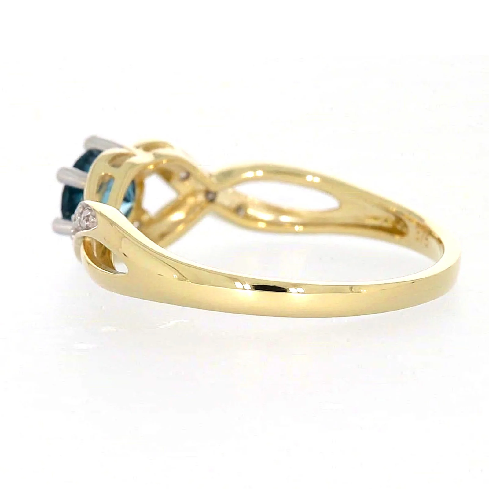 9ct Yellow Gold Round Brilliant Cut Blue Topaz Diamond Set Ring - Image 26