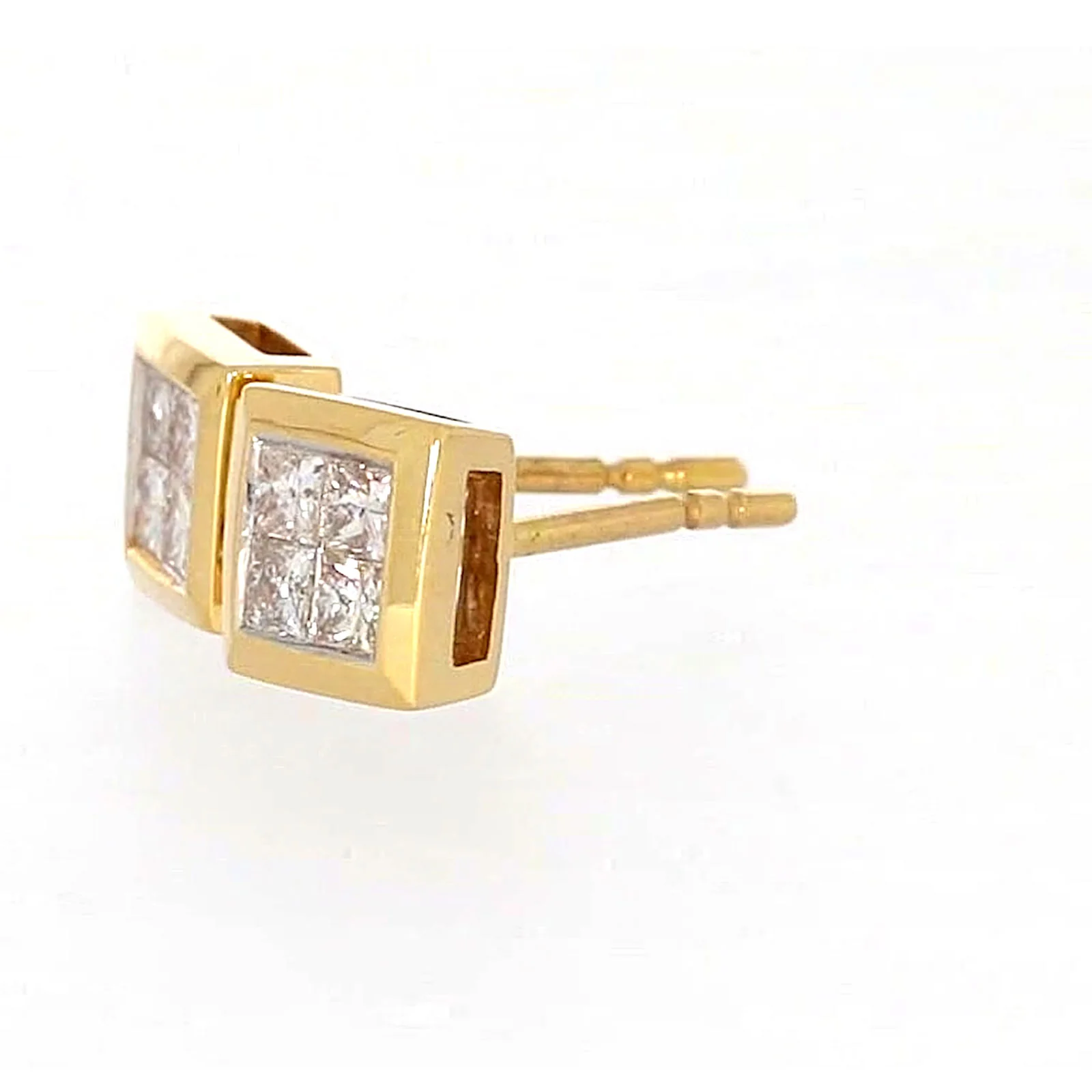 New York 14ct Yellow Gold Princess Cut 1/4 CARAT tw of Diamonds Stud Earrings - Image 15