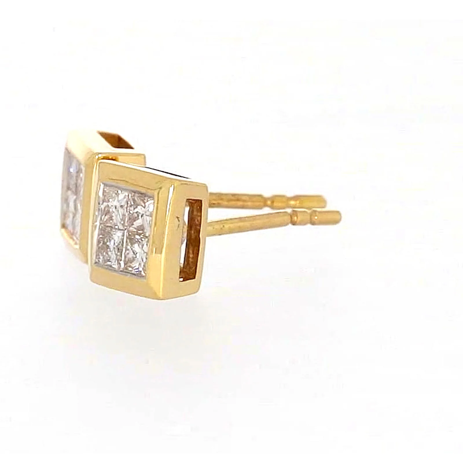 New York 14ct Yellow Gold Princess Cut 1/4 CARAT tw of Diamonds Stud Earrings - Image 16