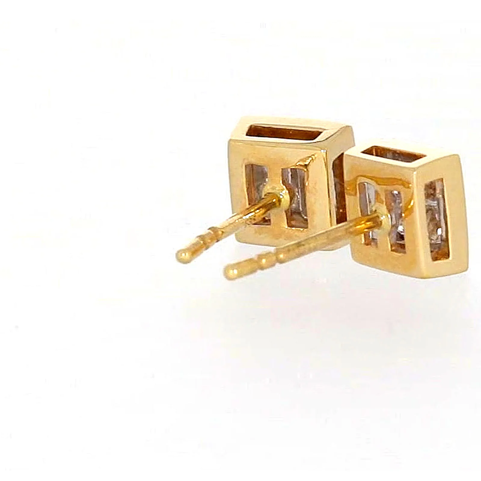 New York 14ct Yellow Gold Princess Cut 1/4 CARAT tw of Diamonds Stud Earrings - Image 47