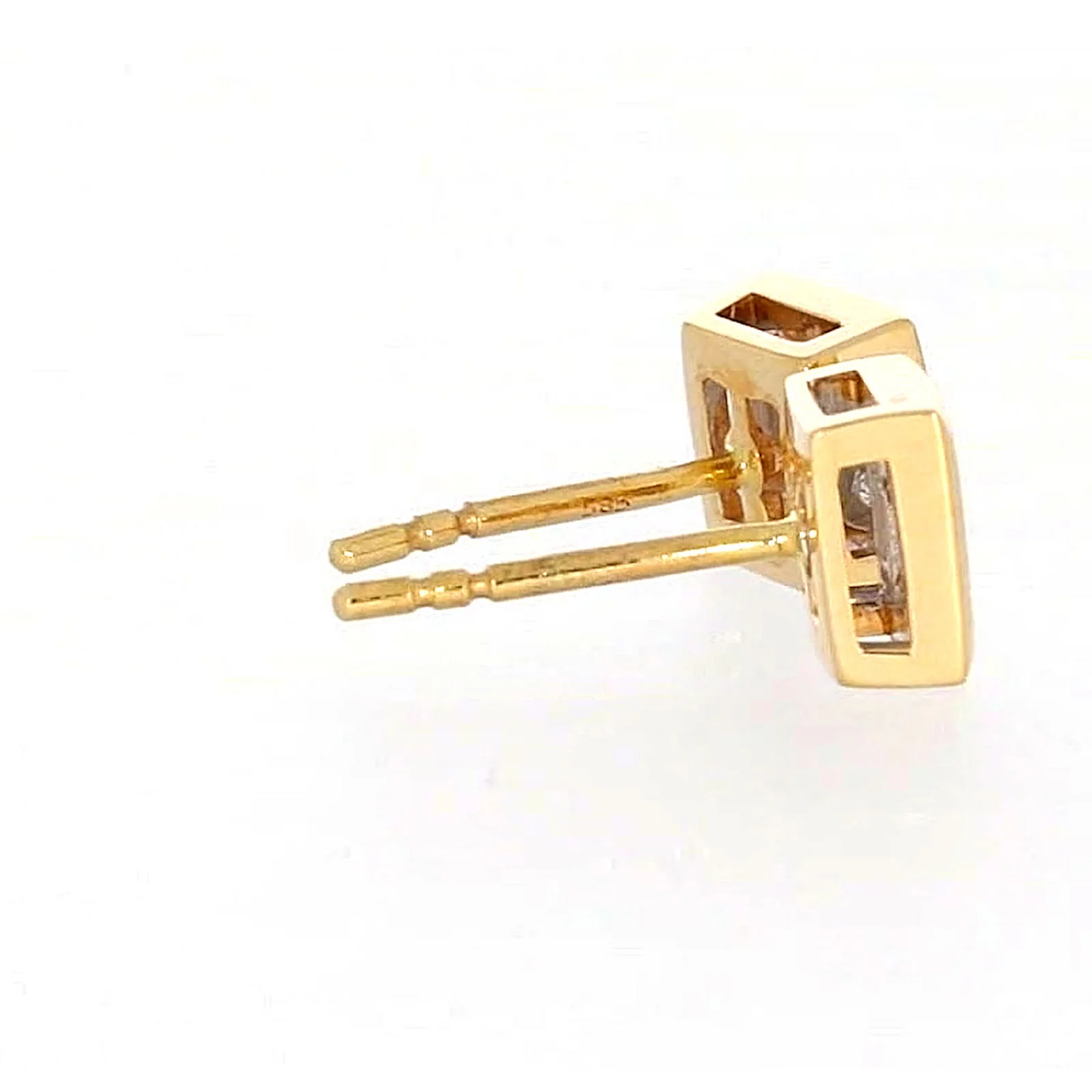 New York 14ct Yellow Gold Princess Cut 1/4 CARAT tw of Diamonds Stud Earrings - Image 54