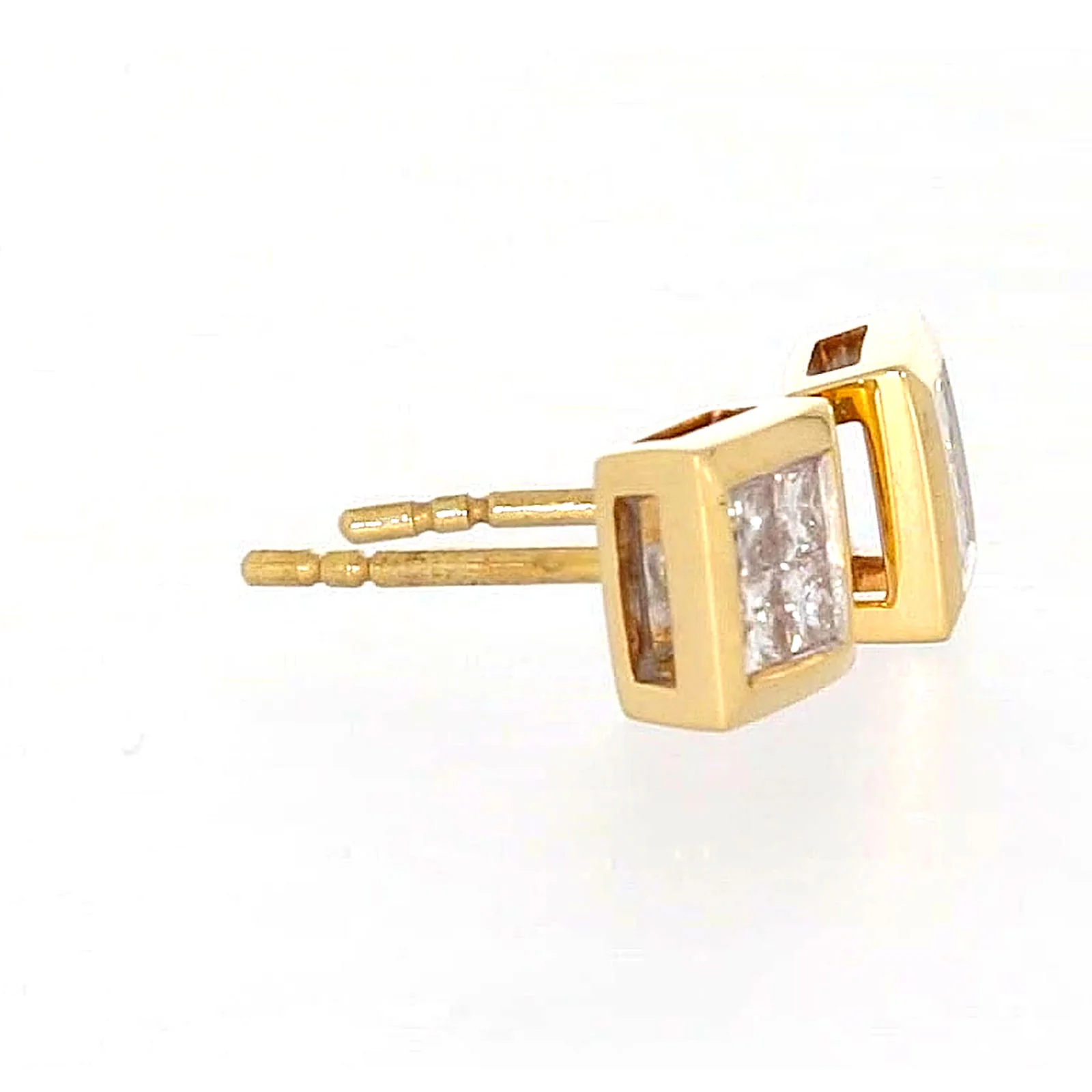 New York 14ct Yellow Gold Princess Cut 1/4 CARAT tw of Diamonds Stud Earrings - Image 61