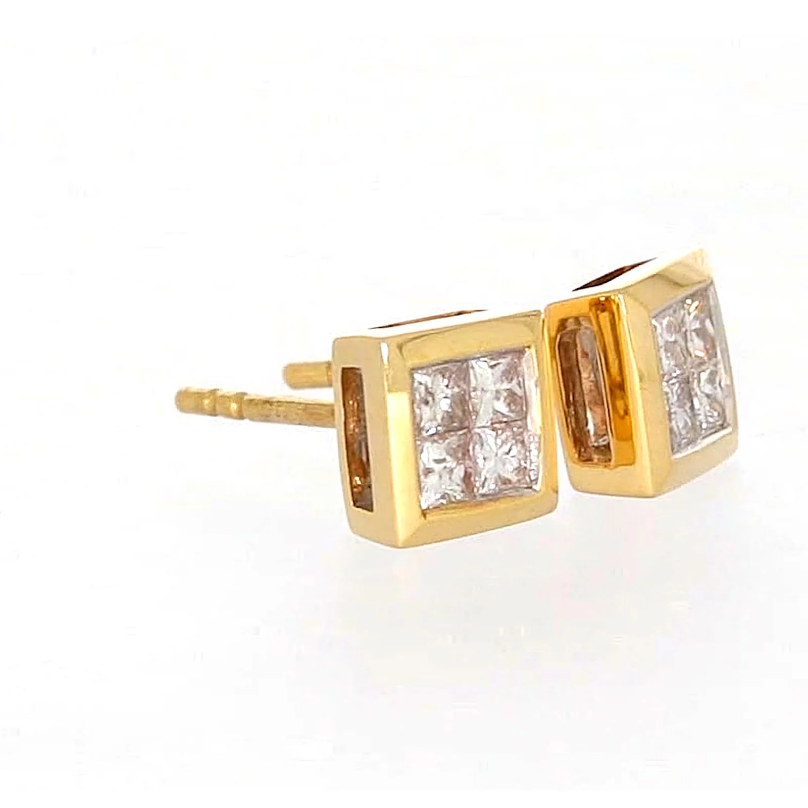 New York 14ct Yellow Gold Princess Cut 1/4 CARAT tw of Diamonds Stud Earrings - Image 65