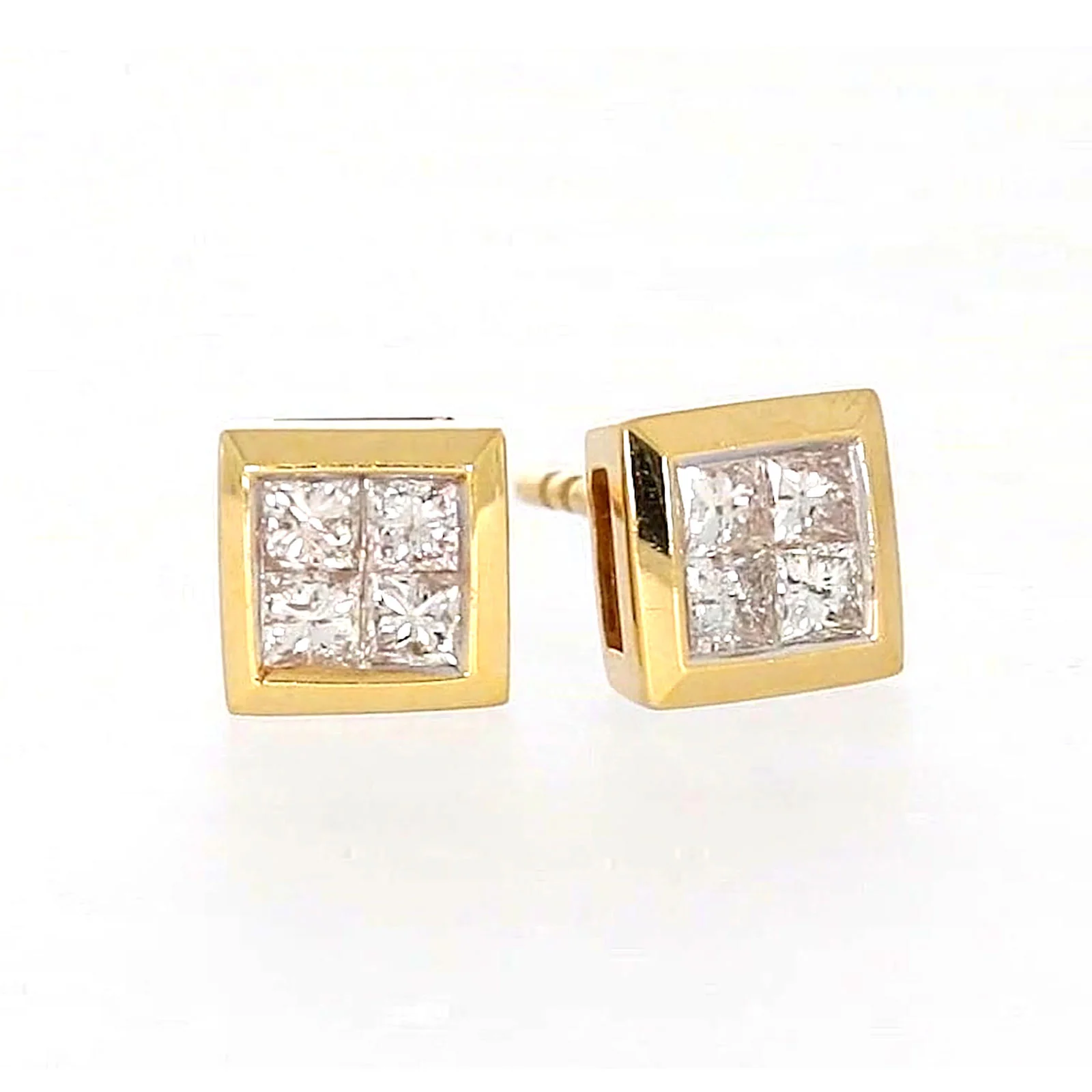 New York 14ct Yellow Gold Princess Cut 1/4 CARAT tw of Diamonds Stud Earrings - Image 73