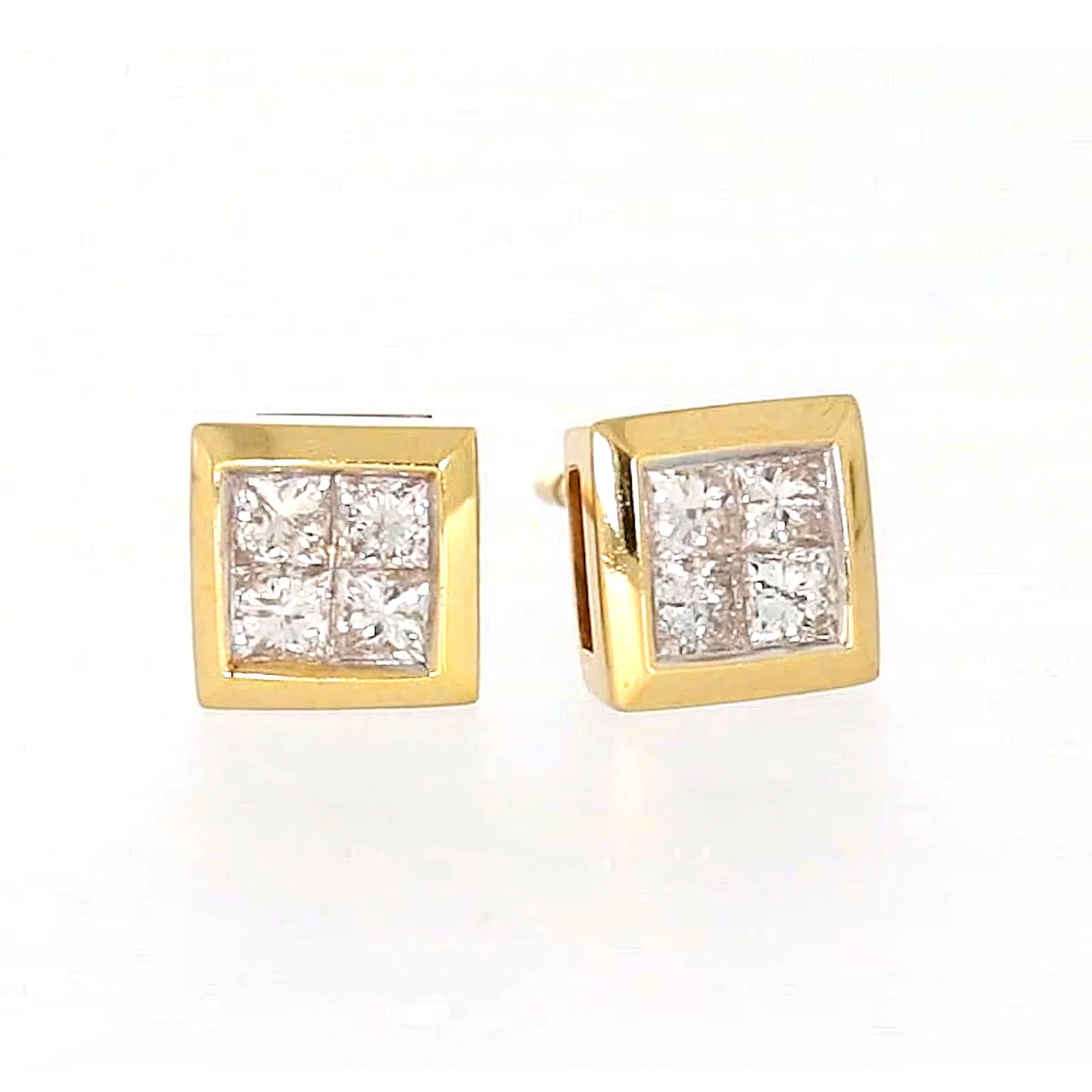 New York 14ct Yellow Gold Princess Cut 1/4 CARAT tw of Diamonds Stud Earrings - Image 74