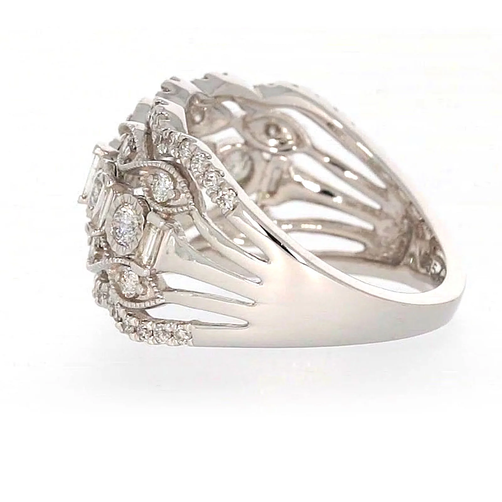 Paris 14ct White Gold Round Brilliant & Baguette Cut 1 CARAT tw of Diamonds Ring - Image 24
