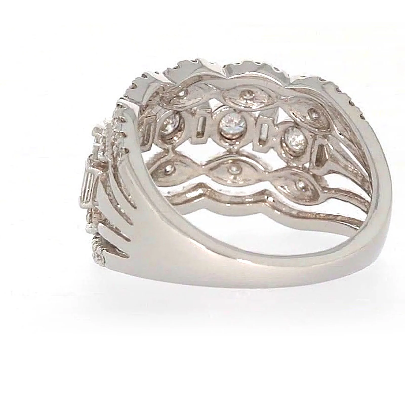 Paris 14ct White Gold Round Brilliant & Baguette Cut 1 CARAT tw of Diamonds Ring - Image 32