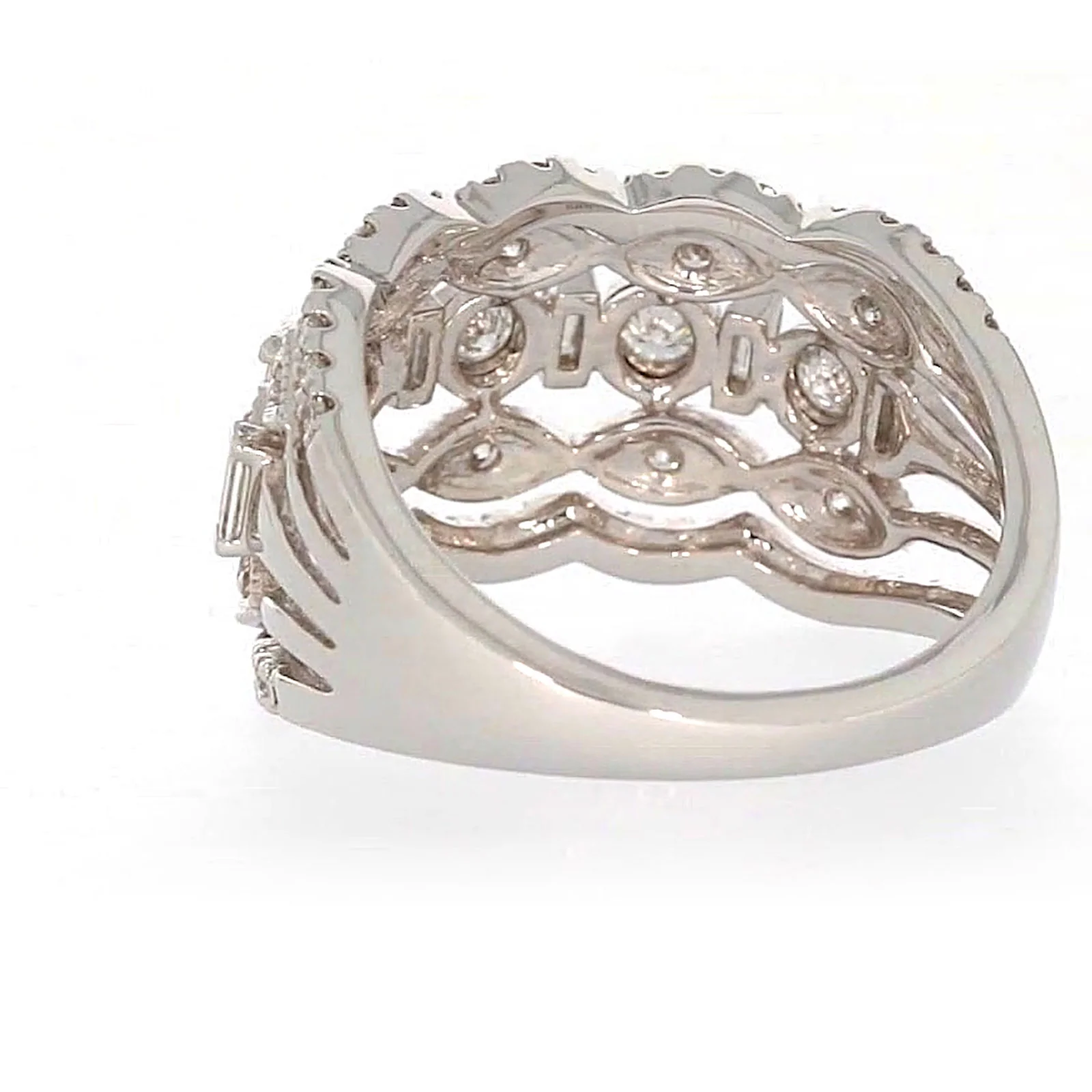 Paris 14ct White Gold Round Brilliant & Baguette Cut 1 CARAT tw of Diamonds Ring - Image 33