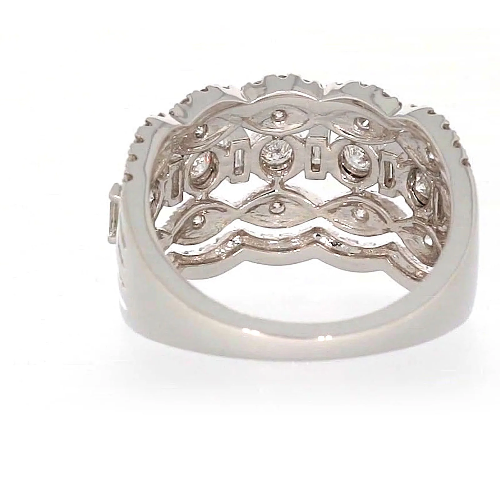 Paris 14ct White Gold Round Brilliant & Baguette Cut 1 CARAT tw of Diamonds Ring - Image 37