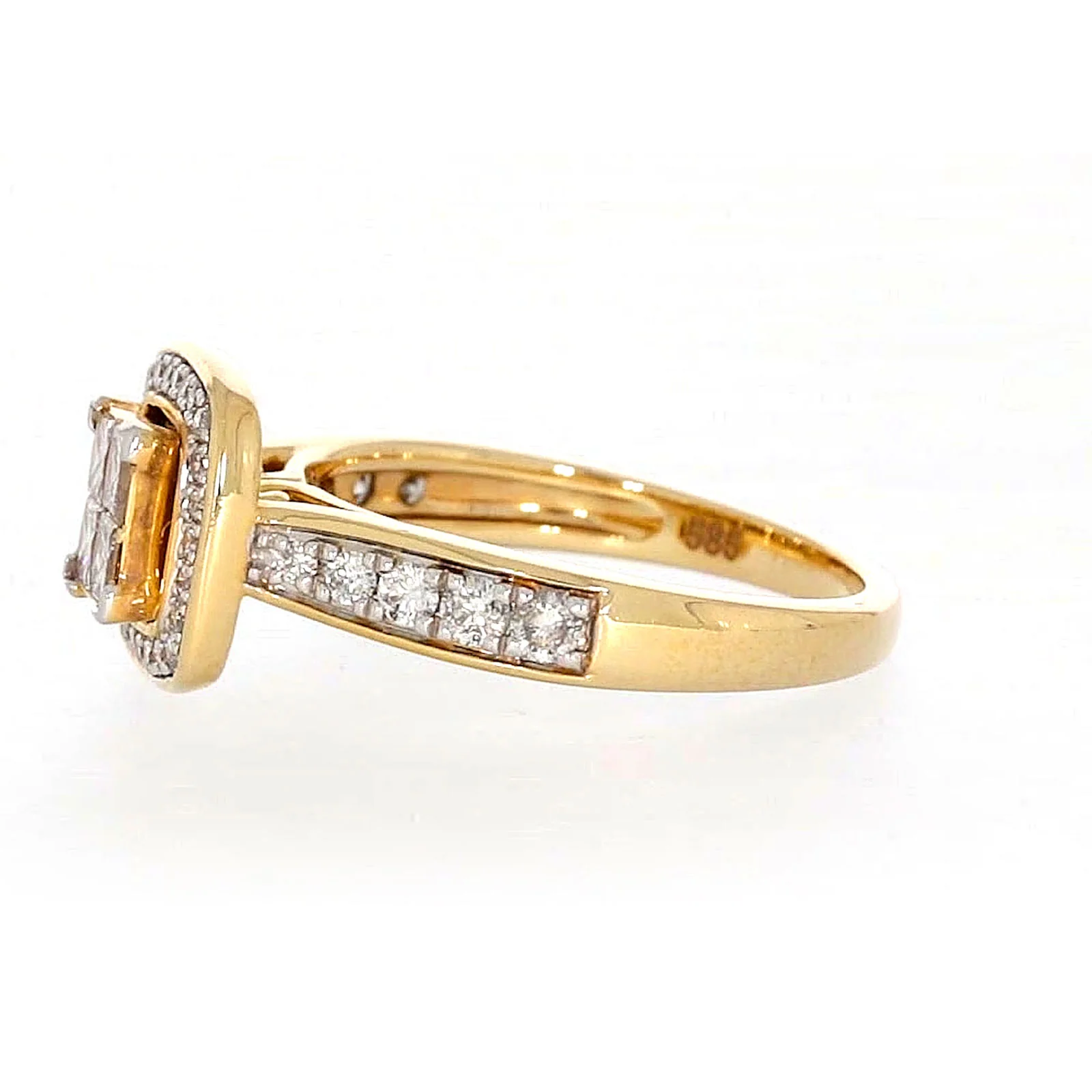 New York 14ct Yellow Gold Round Brilliant & Princess Cut 3/4 Carat tw of Diamonds Ring - Image 17