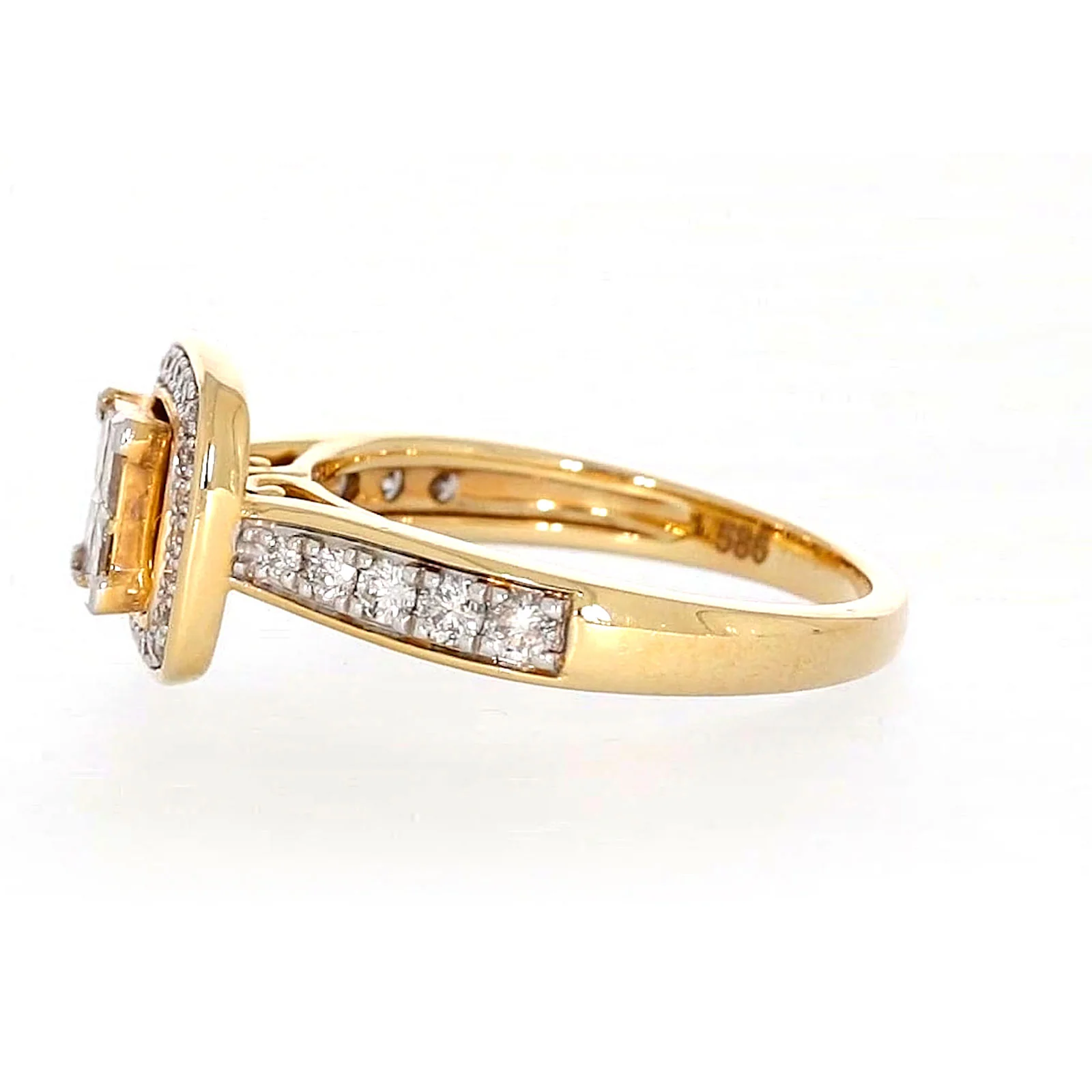 New York 14ct Yellow Gold Round Brilliant & Princess Cut 3/4 Carat tw of Diamonds Ring - Image 18