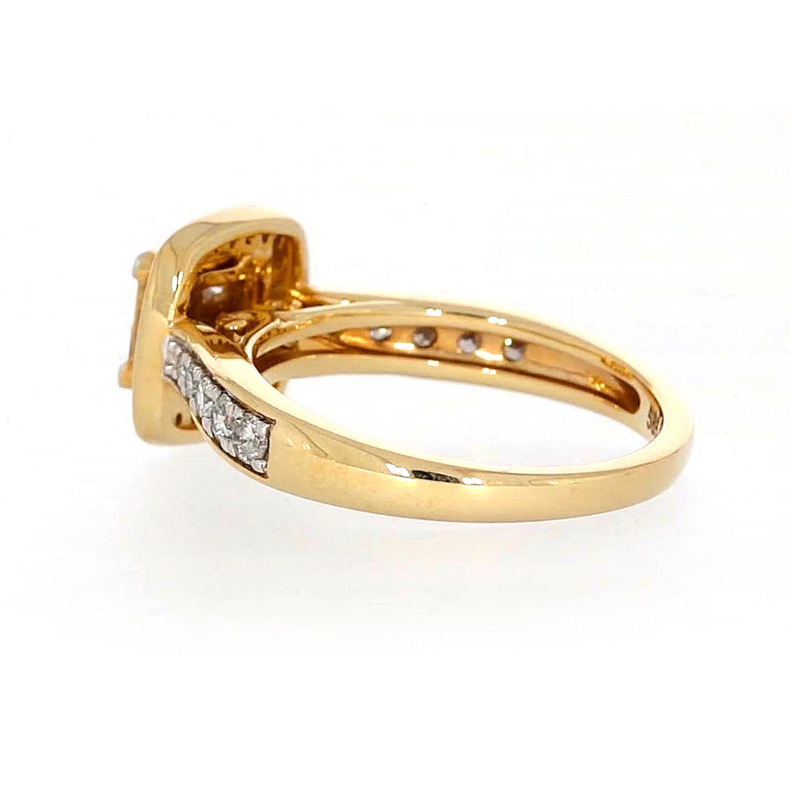 New York 14ct Yellow Gold Round Brilliant & Princess Cut 3/4 Carat tw of Diamonds Ring - Image 27