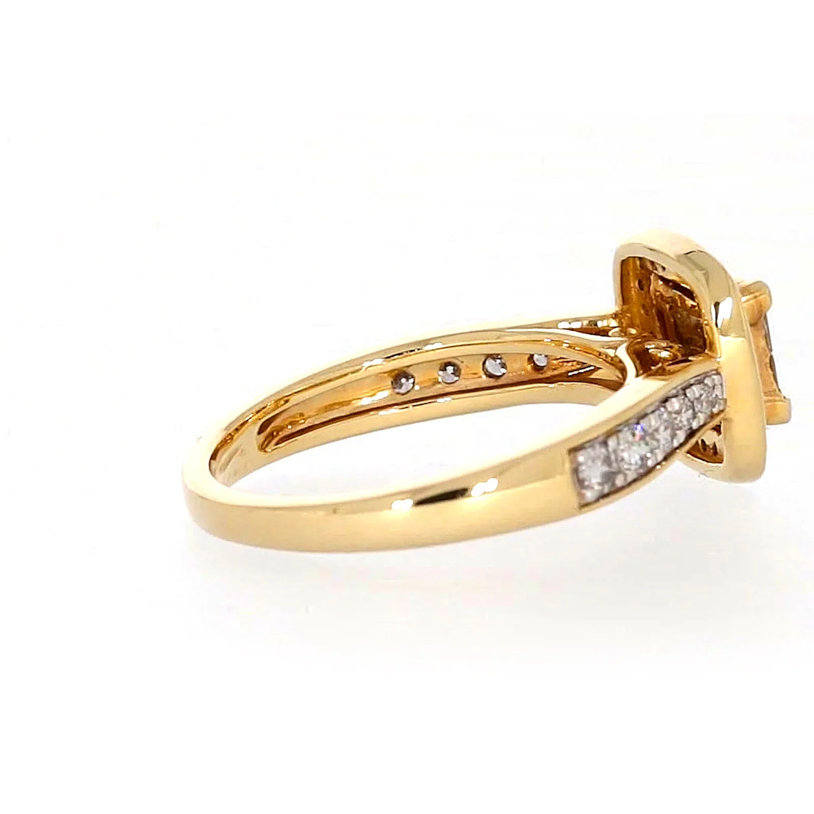 New York 14ct Yellow Gold Round Brilliant & Princess Cut 3/4 Carat tw of Diamonds Ring - Image 52