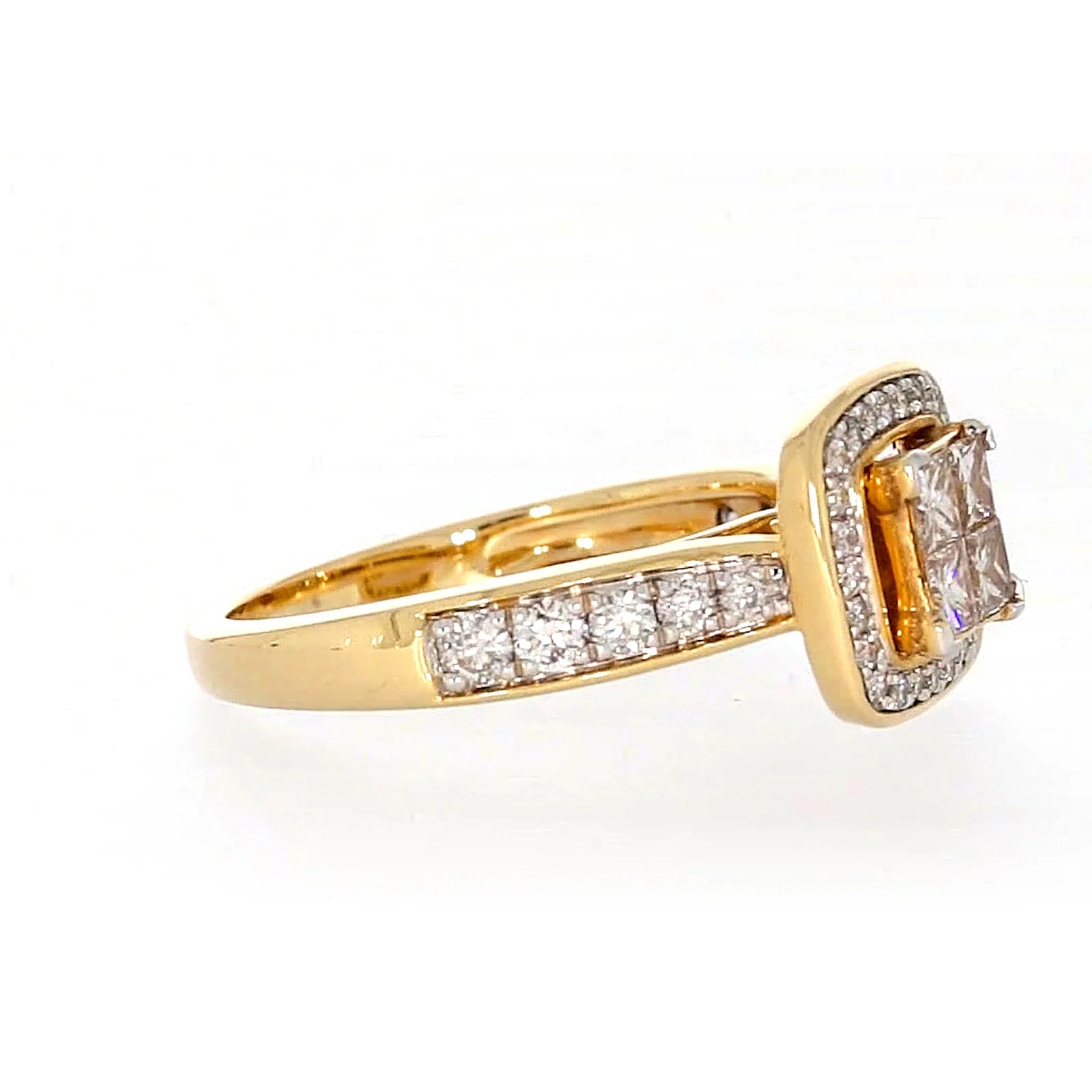 New York 14ct Yellow Gold Round Brilliant & Princess Cut 3/4 Carat tw of Diamonds Ring - Image 62