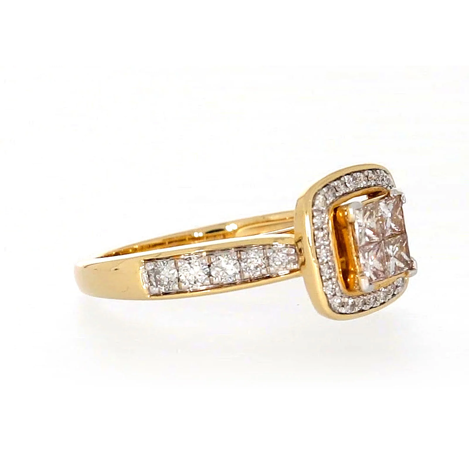 New York 14ct Yellow Gold Round Brilliant & Princess Cut 3/4 Carat tw of Diamonds Ring - Image 65