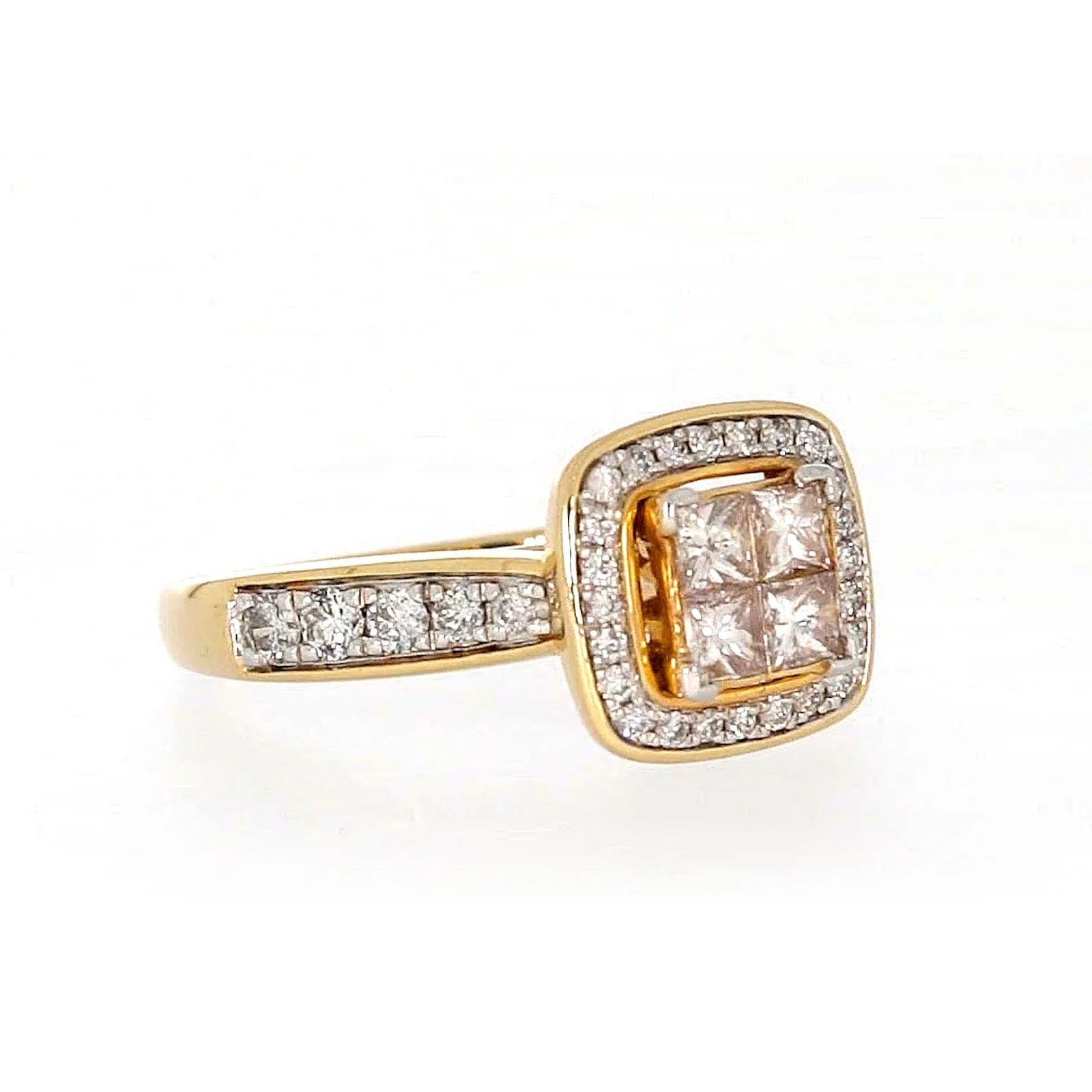 New York 14ct Yellow Gold Round Brilliant & Princess Cut 3/4 Carat tw of Diamonds Ring - Image 69