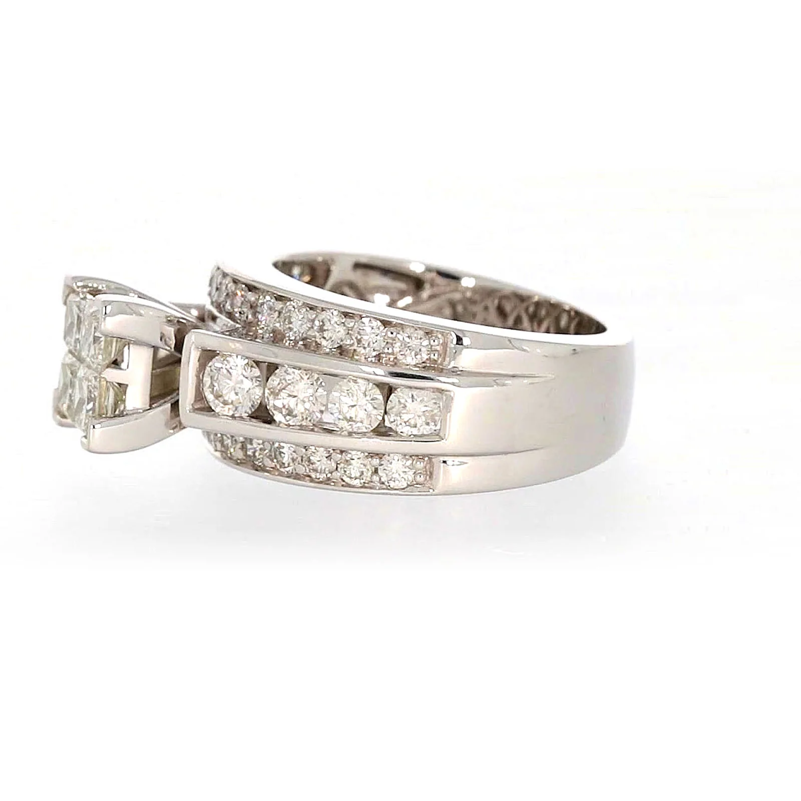 New York 14ct White Gold Round Brilliant & Princess Cut 2.65 CARAT tw of Diamonds Ring - Image 17