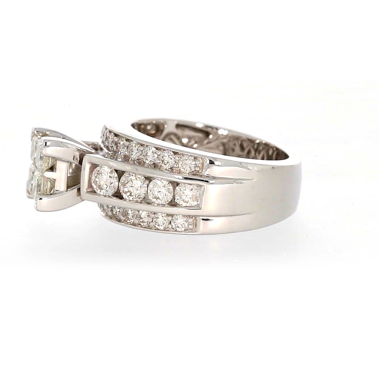New York 14ct White Gold Round Brilliant & Princess Cut 2.65 CARAT tw of Diamonds Ring - Image 18