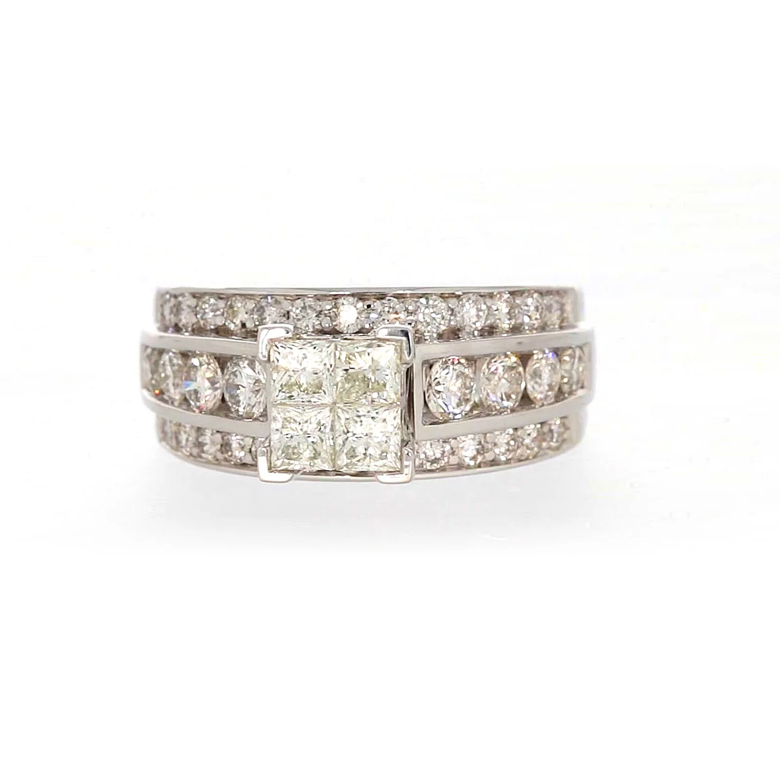 New York 14ct White Gold Round Brilliant & Princess Cut 2.65 CARAT tw of Diamonds Ring - Image 3