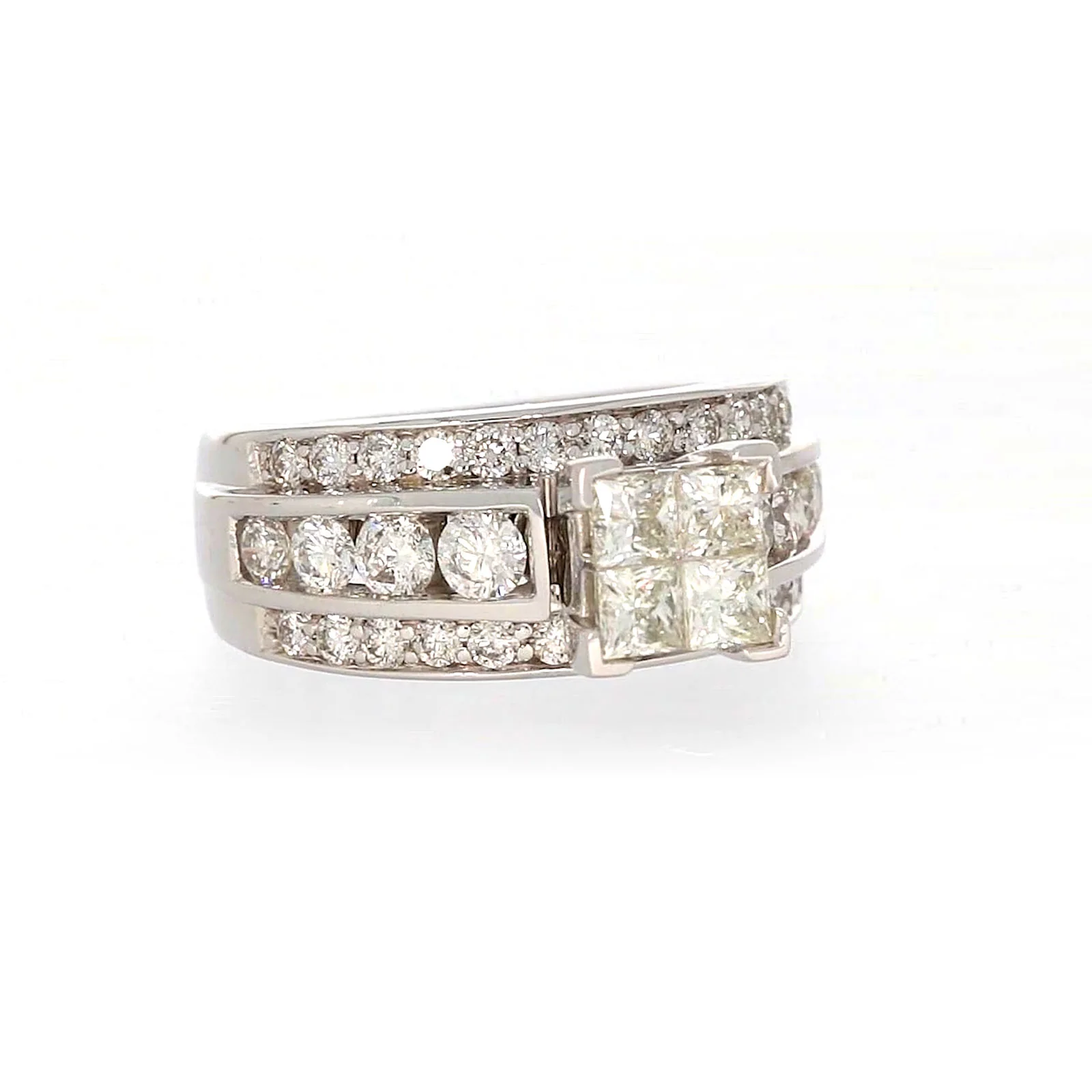 New York 14ct White Gold Round Brilliant & Princess Cut 2.65 CARAT tw of Diamonds Ring - Image 72