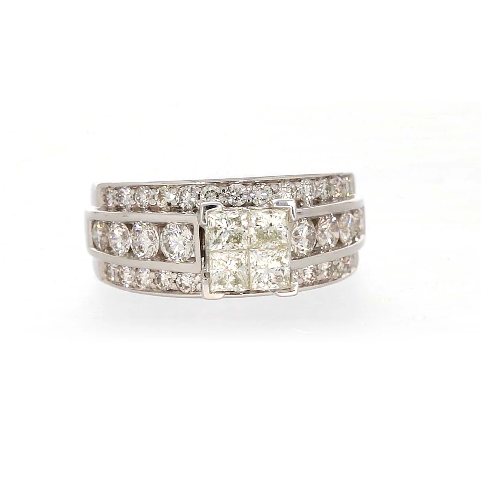 New York 14ct White Gold Round Brilliant & Princess Cut 2.65 CARAT tw of Diamonds Ring - Image 75