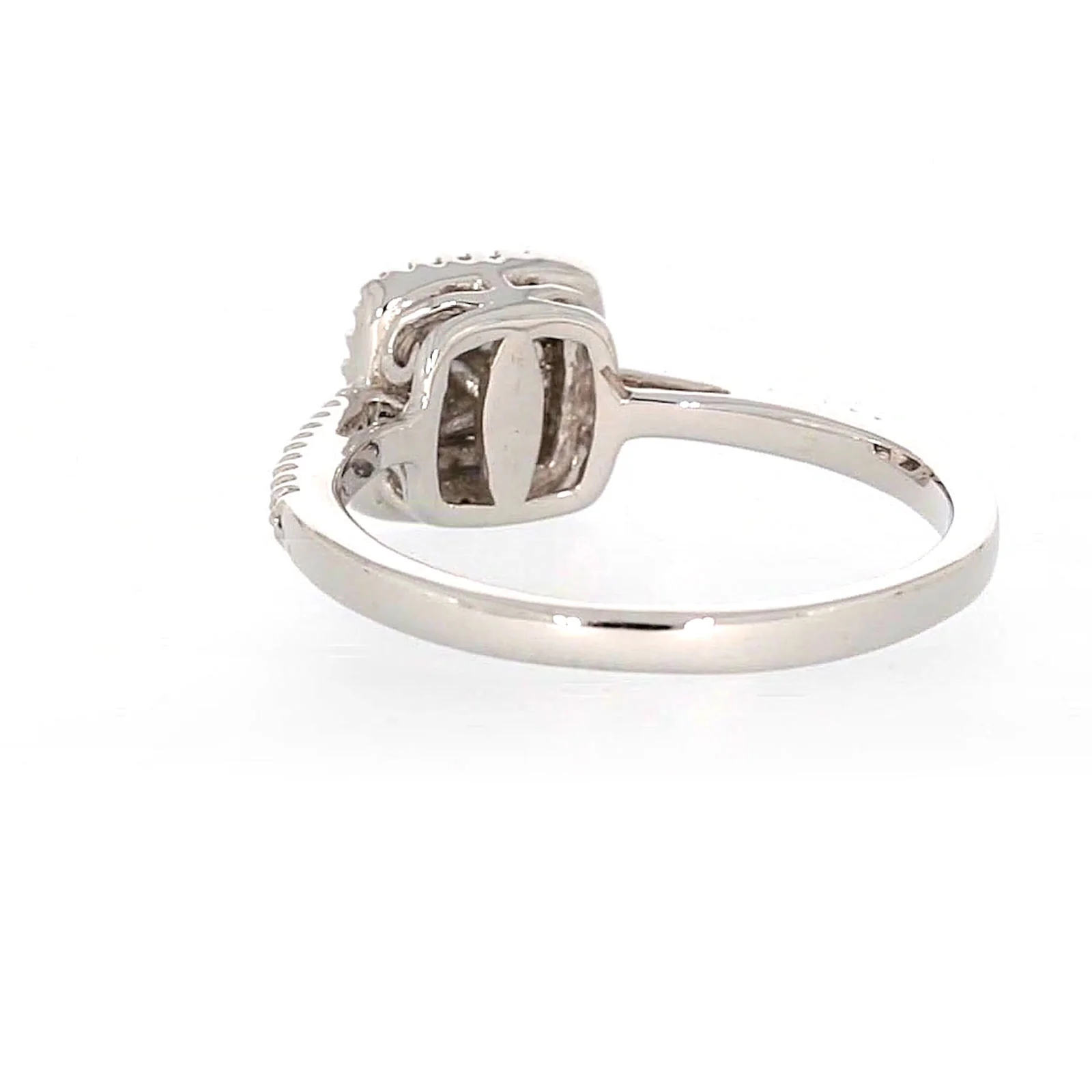 London 9ct White Gold Round Brilliant Cut 0.33 CARAT tw  of Diamonds Ring - Image 33