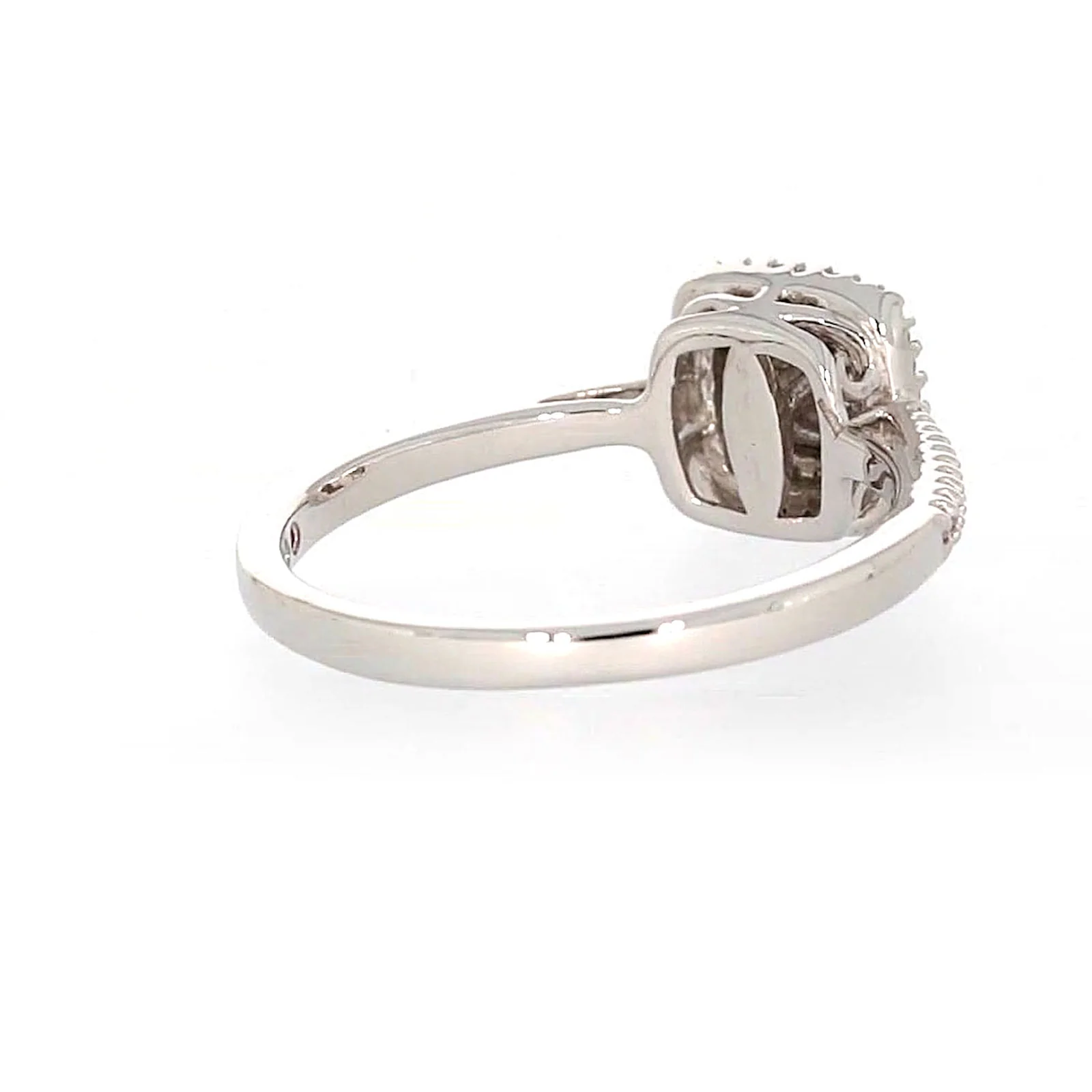 London 9ct White Gold Round Brilliant Cut 0.33 CARAT tw  of Diamonds Ring - Image 45