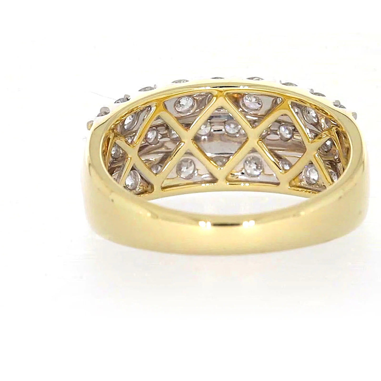 Celebration 9ct Yellow Gold Round Brilliant Cut 1 1/2 Carat tw of Lab Grown Diamonds Ring - Image 37
